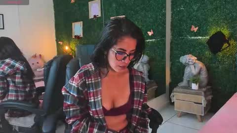 Lina  online show from 11-01-25, 12:07