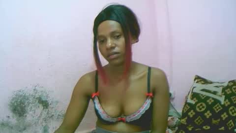 linah1123 online show from 12-21-25, 12:07