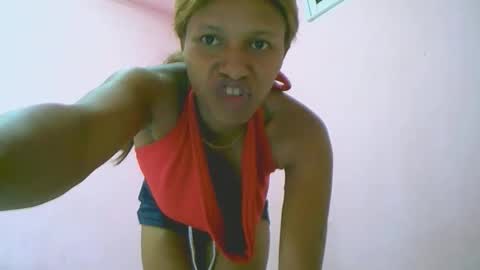 linah1123 online show from 05-10-26, 08:36
