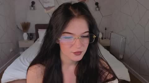 Lina online show from 02-08-26, 02:04