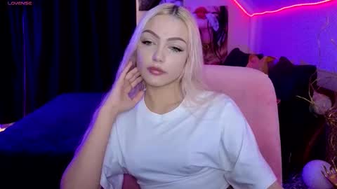 I am Lina online show from 01-18-26, 01:37