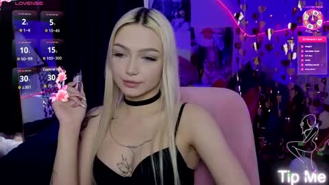 I am Lina online show from 05-11-26, 09:37