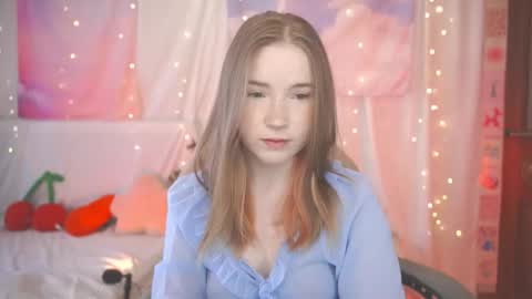 Lina online show from 03-22-26, 04:38