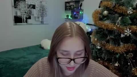 Snapshot of linatruly chatting on 01-09-25, 08:33 Lina online show from 01-09-25, 08:33