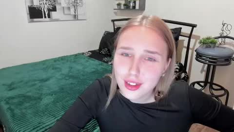 Snapshot of linatruly chatting on 01-30-25, 08:53 Lina online show from 01-30-25, 08:53