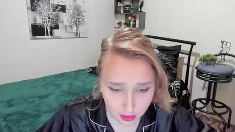 Snapshot of linatruly chatting on 02-01-25, 08:37 Lina online show from 02-01-25, 08:37