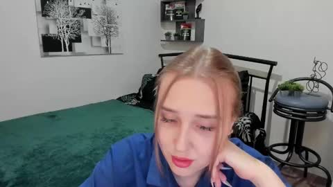 Snapshot of linatruly chatting on 03-04-25, 08:16 Lina online show from 03-04-25, 08:16