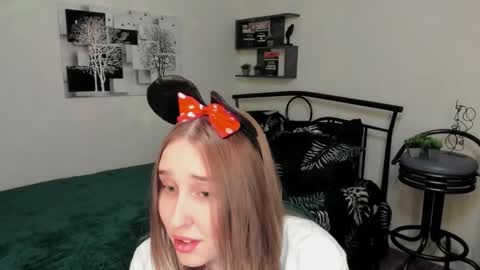 Snapshot of linatruly chatting on 03-06-25, 12:54 Lina online show from 03-06-25, 12:54