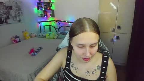Lina online show from 05-04-26, 09:33