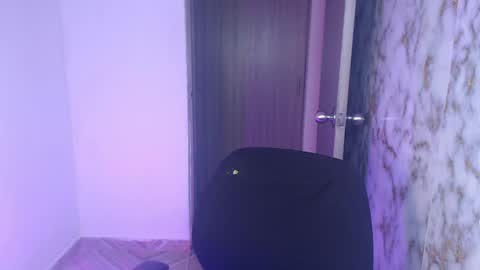 Snapshot of lincy_honeyy chatting on 04-03-26, 04:05 lincy_honeyy online show from 04-03-26, 04:05