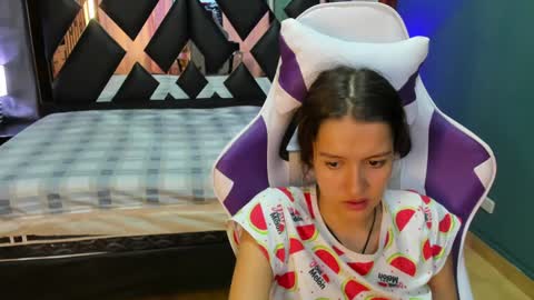  Linda  online show from 12-13-24, 05:43