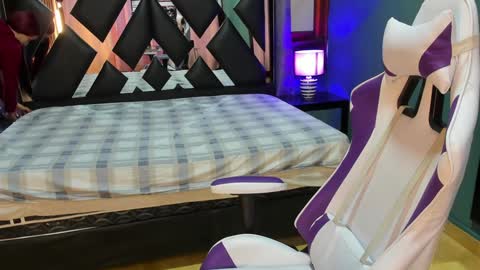  Linda  online show from 12-14-24, 11:39