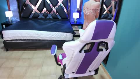  Linda  online show from 02-17-25, 06:04