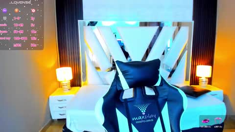  Linda  online show from 10-07-25, 06:16