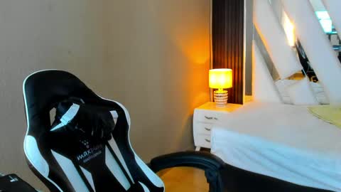  Linda  online show from 05-10-26, 02:22