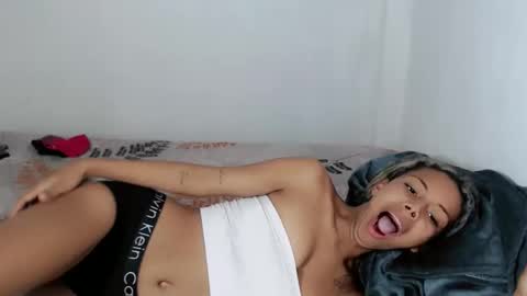 Snapshot of linda_brown_1 chatting on 03-27-26, 01:44 linda brown online show from 03-27-26, 01:44