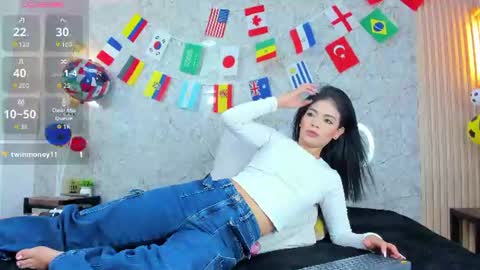  LINDA  online show from 07-18-26, 11:14