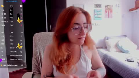 Snapshot of linda_giggle chatting on 12-02-24, 02:30 Giggles online show from 12-02-24, 02:30