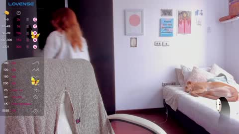 Snapshot of linda_giggle chatting on 12-13-24, 02:05 Giggles online show from 12-13-24, 02:05