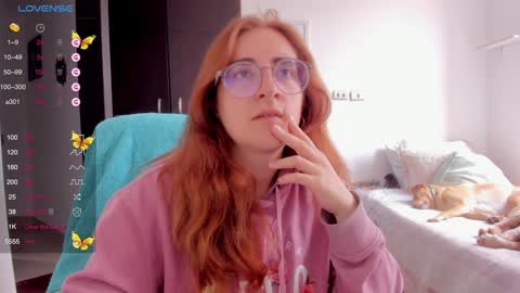 Snapshot of linda_giggle chatting on 02-03-25, 02:55 Giggles online show from 02-03-25, 02:55
