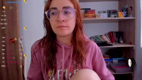 Snapshot of linda_giggle chatting on 02-22-25, 12:08 Giggles online show from 02-22-25, 12:08