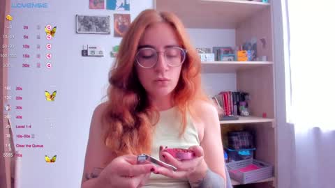 Snapshot of linda_giggle chatting on 02-28-25, 01:47 Giggles online show from 02-28-25, 01:47