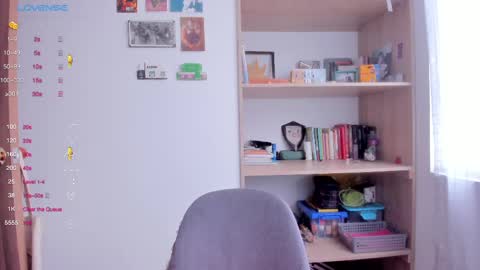 Snapshot of linda_giggle chatting on 03-05-25, 01:39 Giggles online show from 03-05-25, 01:39