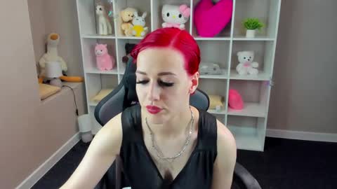 Snapshot of linda_jonys chatting on 05-15-26, 08:32 Linda online show from 05-15-26, 08:32