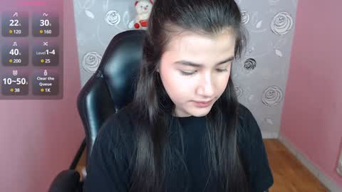 Linda  online show from 12-03-24, 03:11