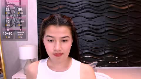 Linda  online show from 09-19-25, 07:36