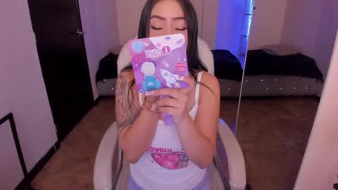 Lindaa maria  online show from 10-09-25, 09:02