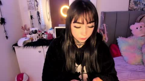 Lindaa maria  online show from 03-24-26, 04:39