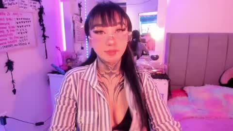 Snapshot of linda_milleer_ chatting on 04-21-26, 11:05 Lindaa maria online show from 04-21-26, 11:05