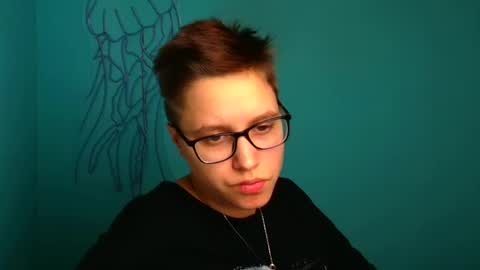 Linda online show from 03-09-25, 01:04