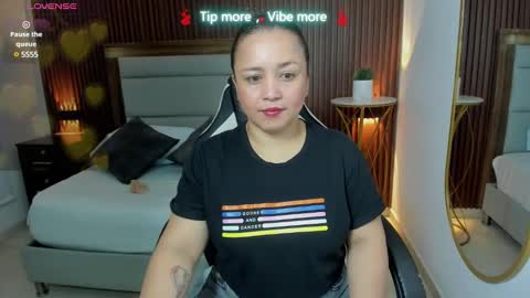 L I N D A online show from 12-28-24, 12:03