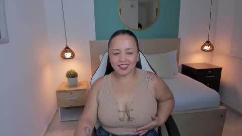 L I N D A online show from 01-02-25, 07:07