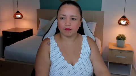 L I N D A online show from 01-10-25, 07:11
