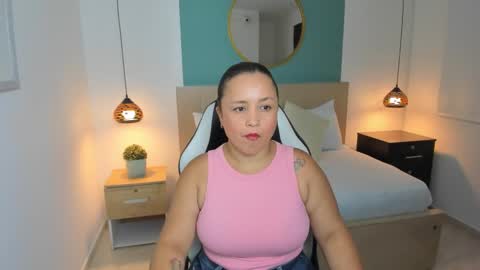 L I N D A online show from 01-11-25, 06:54