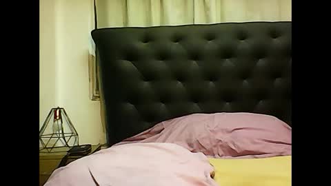 Snapshot of linda_sanchez chatting on 02-06-25, 05:14 linda online show from 02-06-25, 05:14