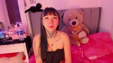 Snapshot of lindaa_miller chatting on 01-10-26, 02:57 linda miller online show from 01-10-26, 02:57