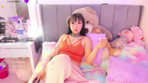 Snapshot of lindaa_miller chatting on 01-19-26, 12:58 linda miller online show from 01-19-26, 12:58