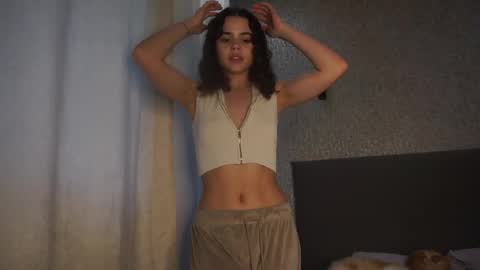 Linda online show from 05-06-26, 01:27