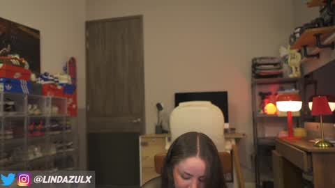 Nia  online show from 11-07-25, 03:34