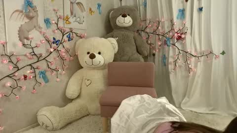 Snapshot of lindablyee chatting on 01-13-26, 11:26 lili online show from 01-13-26, 11:26