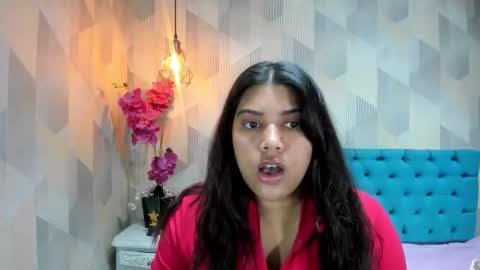 Snapshot of lindabreexlove chatting on 05-18-26, 01:50 online show from 05-18-26, 01:50
