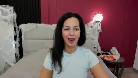 Linda online show from 10-23-25, 02:00