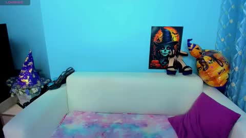 Snapshot of lindaliiii chatting on 11-10-25, 04:11 Linda online show from 11-10-25, 04:11