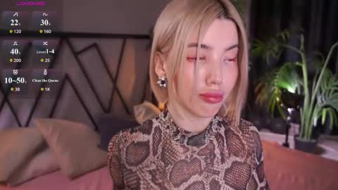 Snapshot of lindathacker chatting on 03-02-26, 05:08 your Linda is back online show from 03-02-26, 05:08