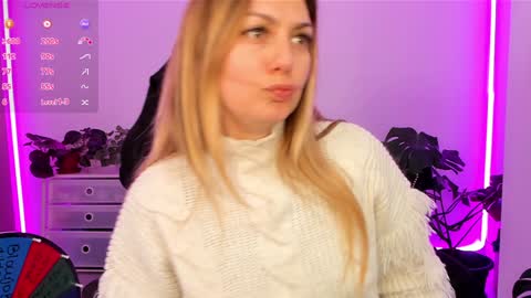 Linda  --  online show from 12-17-24, 04:32