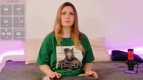 Linda  --  online show from 05-21-26, 04:14